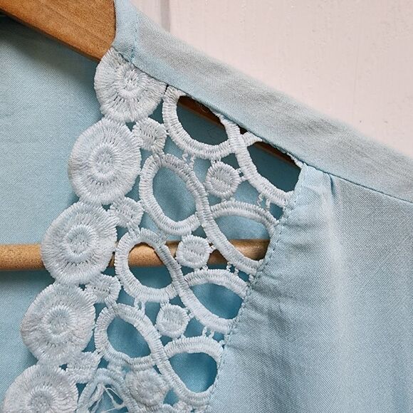 Beach By Exist Top Womens L Blue Crochet Lace V Neck 3/4 Sleeve Crop Elastic Hem - Picture 5 of 15